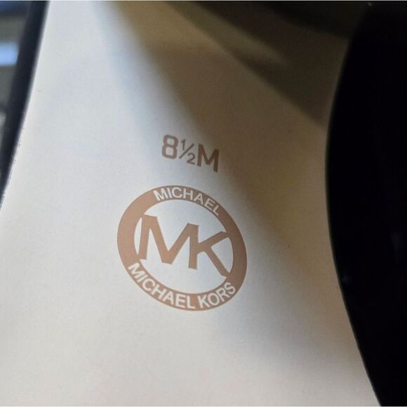 🐢 MICHAEL MICHAEL KORS Rosario Lace-up Bootie In Black Patent Leather 8.5 LN! - Picture 16 of 16